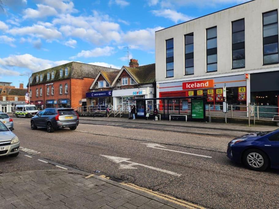 Charming New 2Br Detached House-Central Headington- Wi-Fi, Netflix, Top Location オックスフォード エクステリア 写真