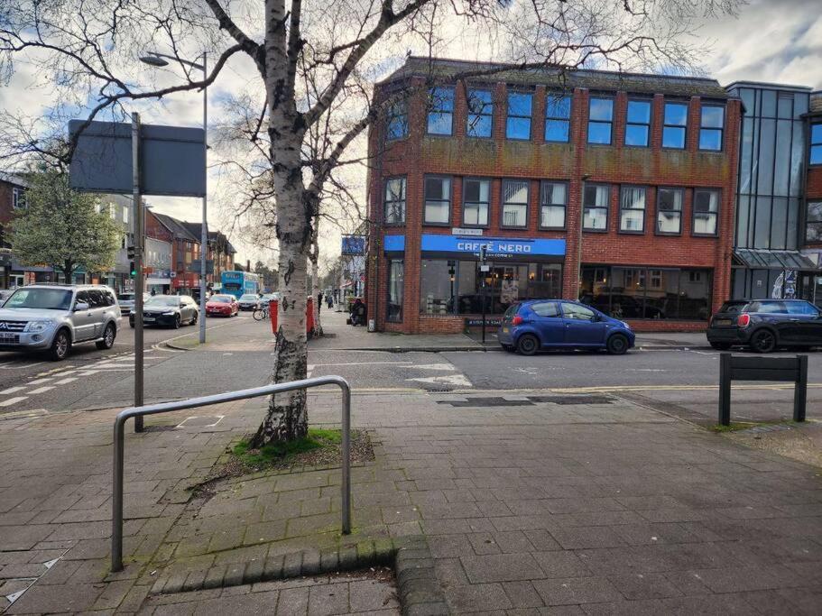 Charming New 2Br Detached House-Central Headington- Wi-Fi, Netflix, Top Location オックスフォード エクステリア 写真